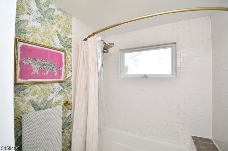 109 Osborn St Property Photo 16