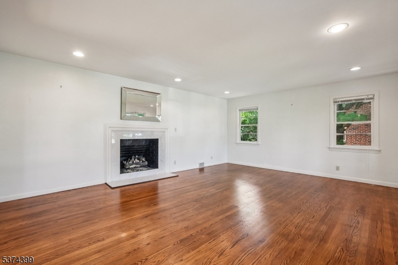 120 Silver Spring Rd Property Photo 6