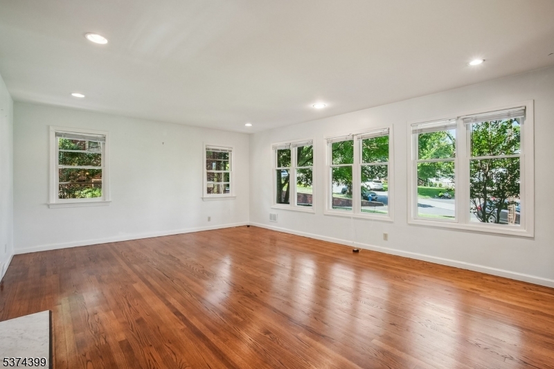 120 Silver Spring Rd Property Photo 7