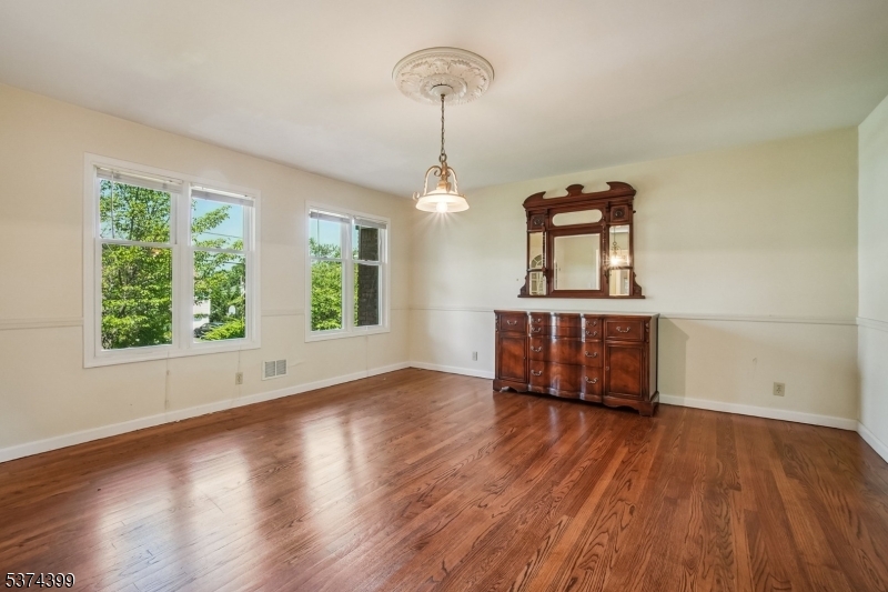 120 Silver Spring Rd Property Photo 8