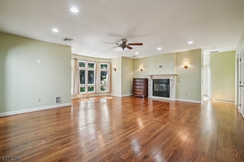 120 Silver Spring Rd Property Photo 16