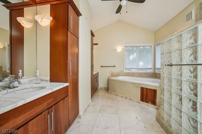 120 Silver Spring Rd Property Photo 21