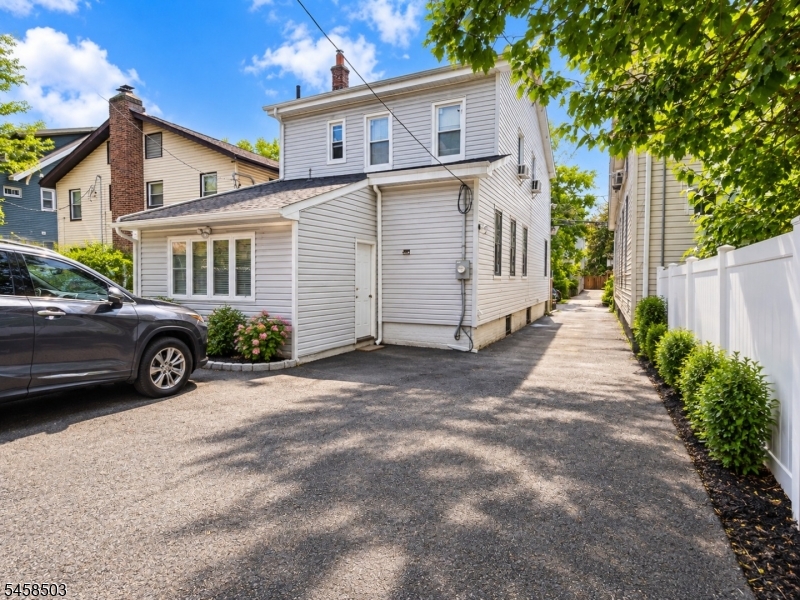 155 Weequahic Ave Property Photo 20