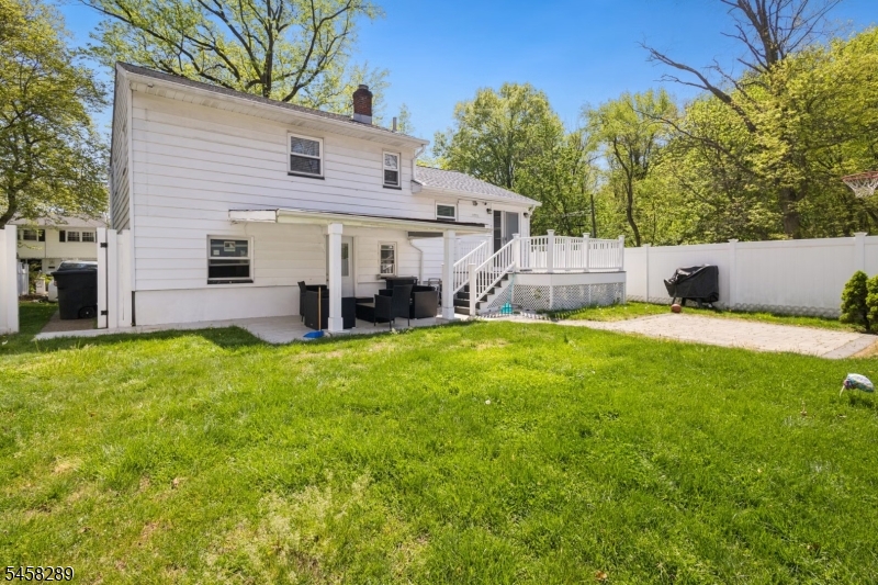 92 Cornell Ave Property Photo 20