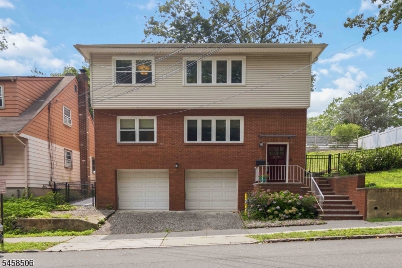 1120 Saint Louis Ave Property Photo 1