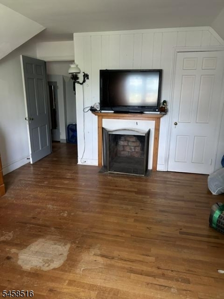 62 Walnut St Property Photo 13
