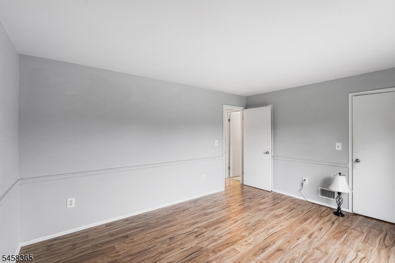 209 Spruce Hills Dr Property Photo 25