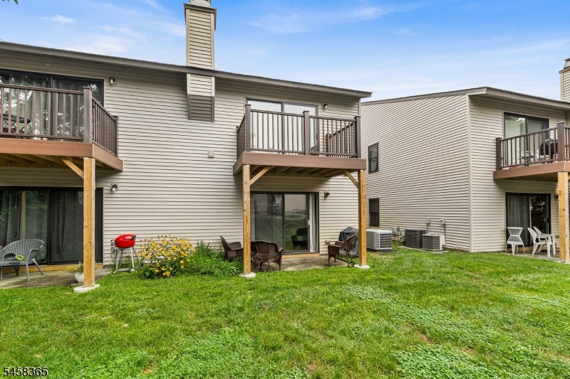 209 Spruce Hills Dr Property Photo 32