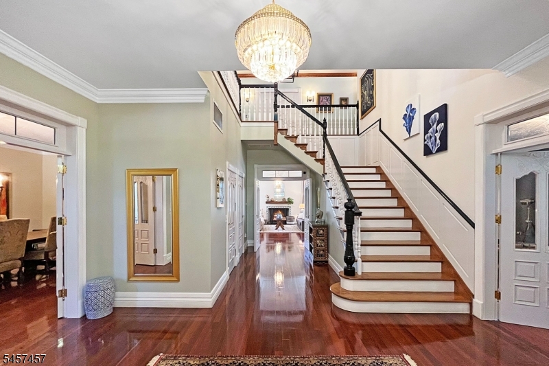 1 Hillview Drive Property Photo 3
