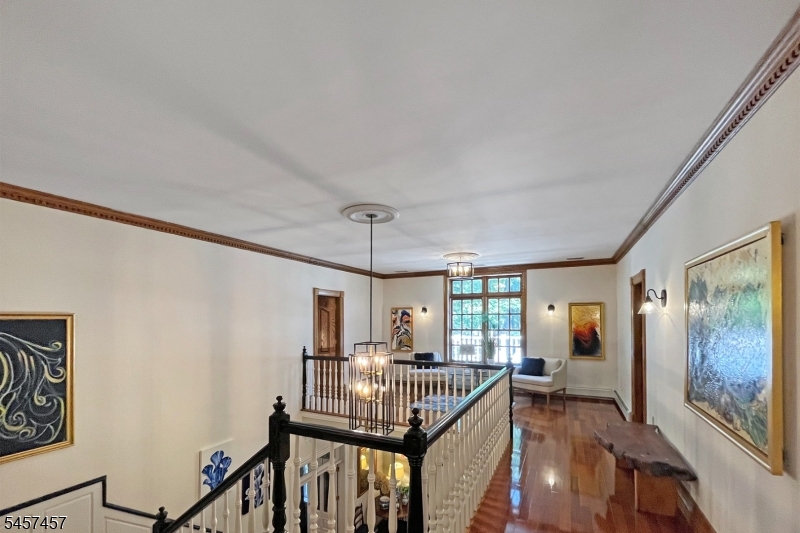 1 Hillview Drive Property Photo 18