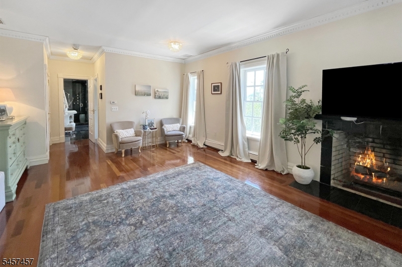1 Hillview Drive Property Photo 20