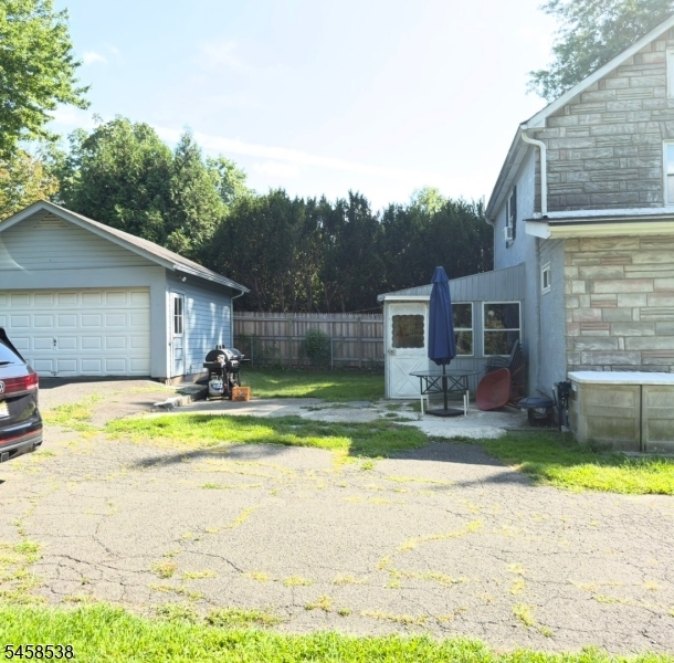 704 Franklin Tpke Property Photo 4