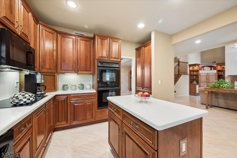 24 Benedict Cres Property Photo 10