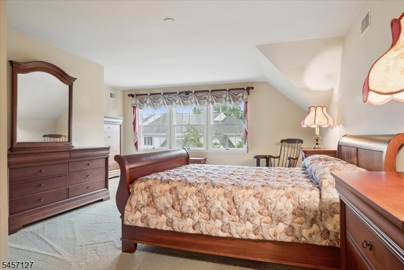 24 Benedict Cres Property Photo 22