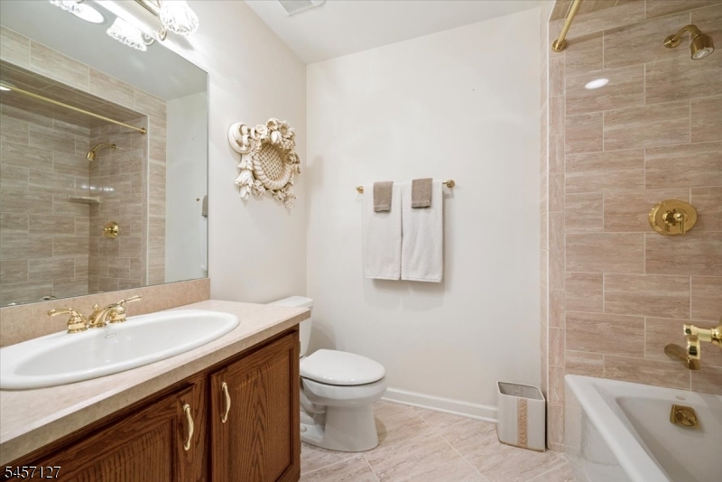 24 Benedict Cres Property Photo 30