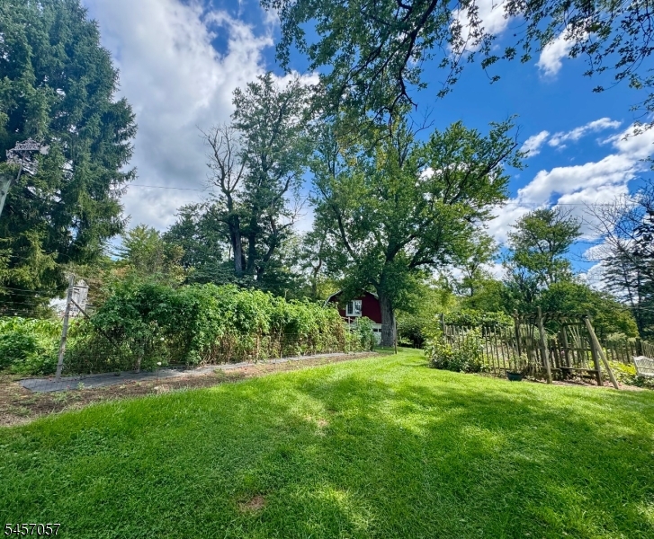 5 Oakura Ln Property Photo 9