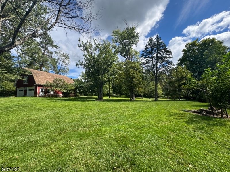 5 Oakura Ln Property Photo 12