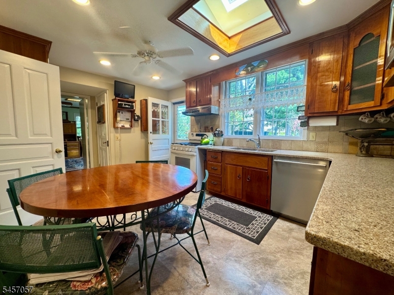 5 Oakura Ln Property Photo 19