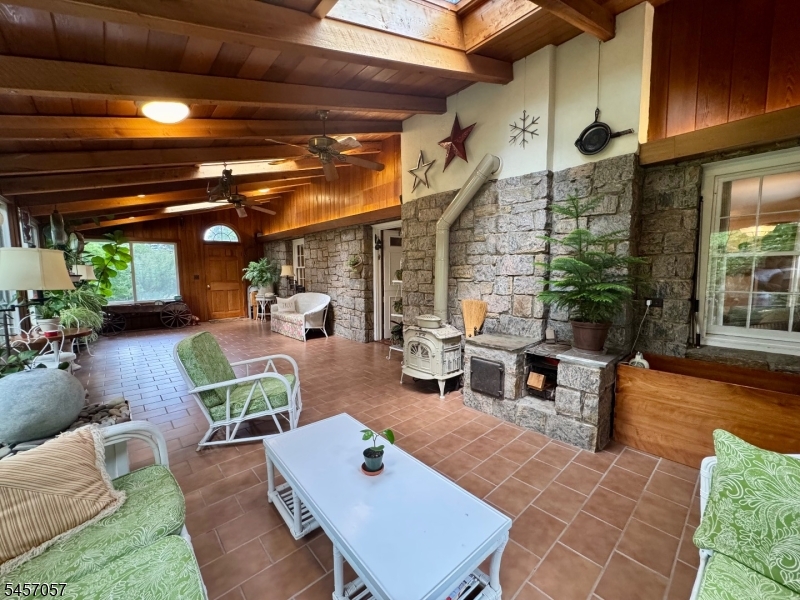 5 Oakura Ln Property Photo 38