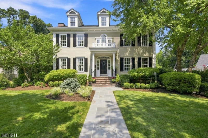 16 Sinclair Ter Property Photo 2