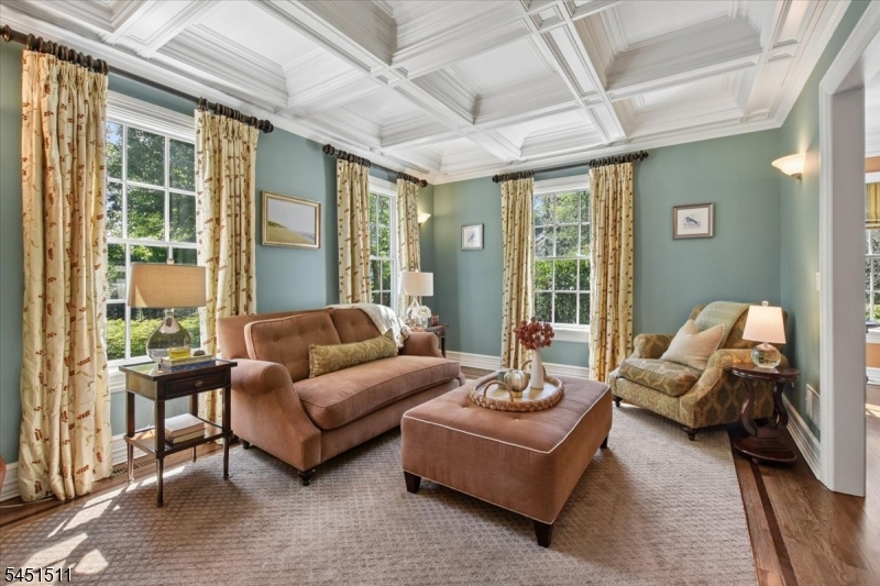 16 Sinclair Ter Property Photo 6