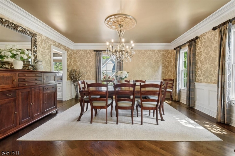 16 Sinclair Ter Property Photo 7