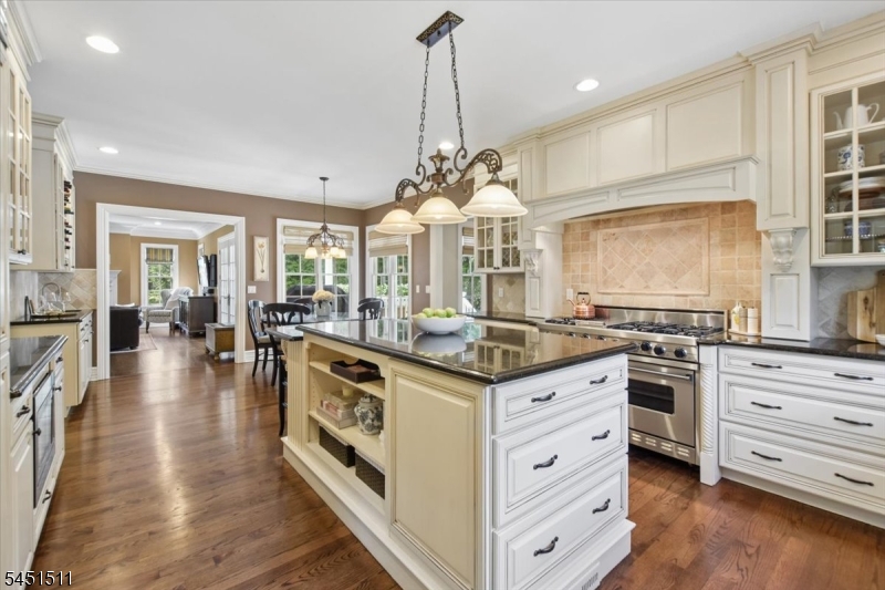 16 Sinclair Ter Property Photo 12