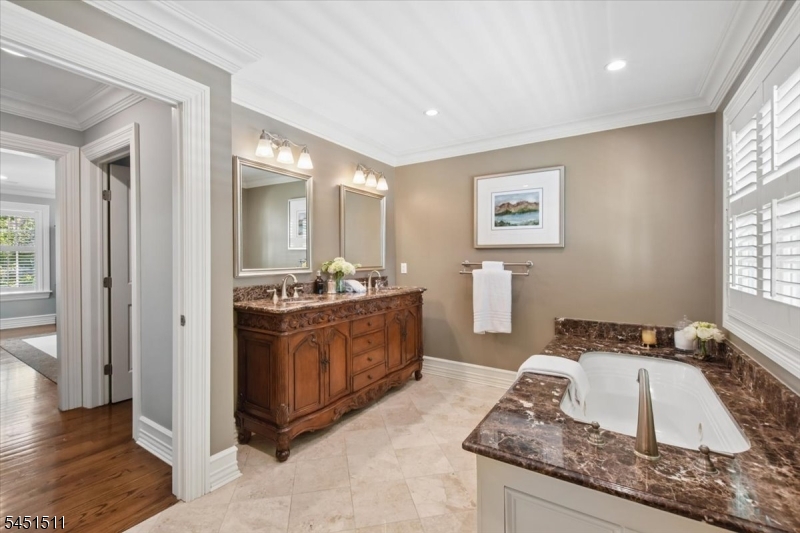 16 Sinclair Ter Property Photo 24