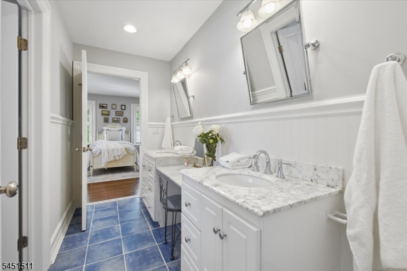 16 Sinclair Ter Property Photo 27