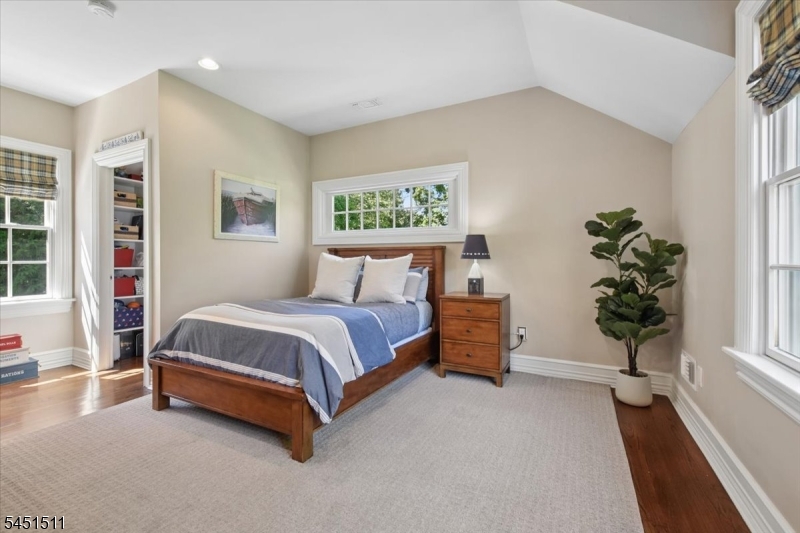 16 Sinclair Ter Property Photo 30