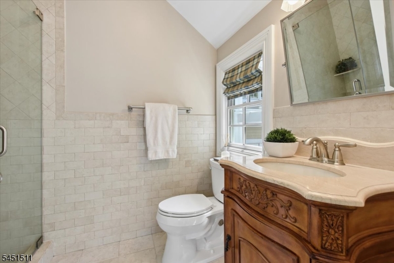 16 Sinclair Ter Property Photo 31