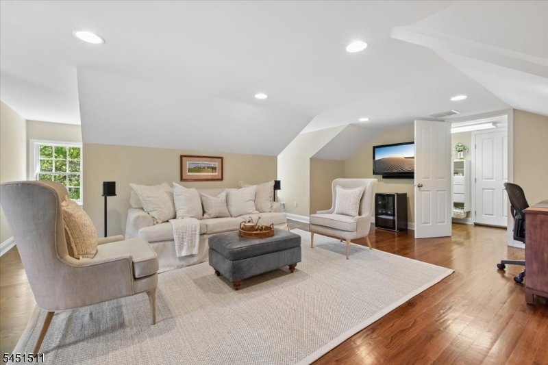 16 Sinclair Ter Property Photo 34