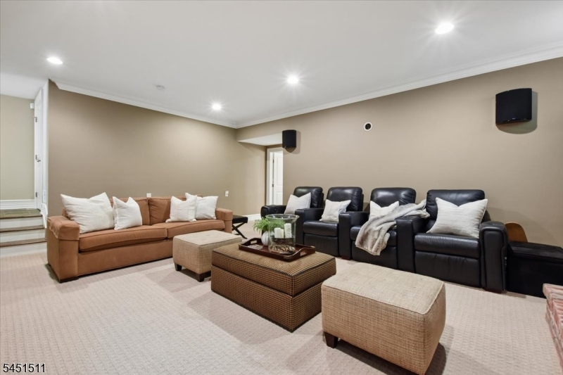 16 Sinclair Ter Property Photo 36