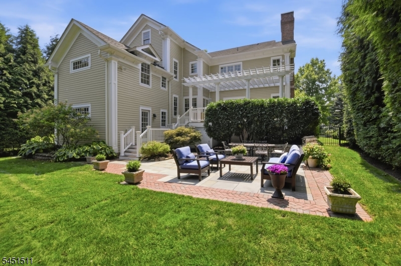 16 Sinclair Ter Property Photo 42