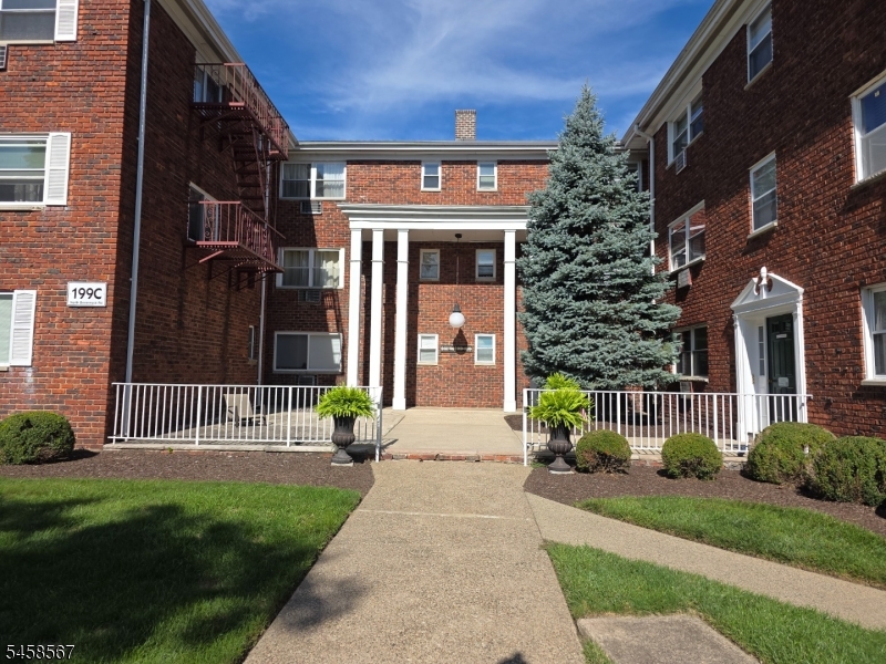 199 N BEVERWYCK ROAD C14 Property Photo 1