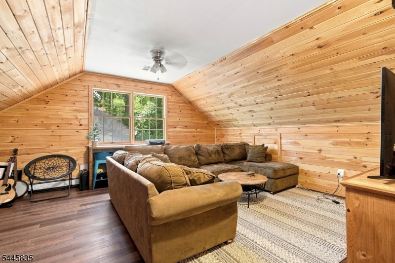 19 Woodfield Rd Property Photo 13