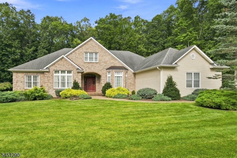 20 Eagles Nest Rd Property Photo 1