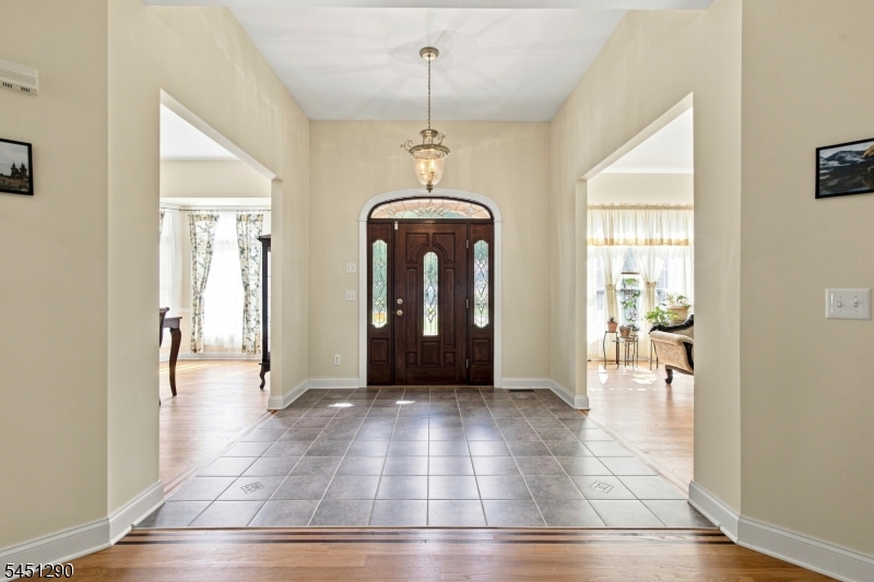20 Eagles Nest Rd Property Photo 2