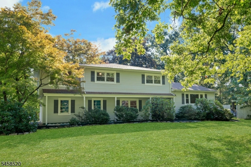15 Camelot Way