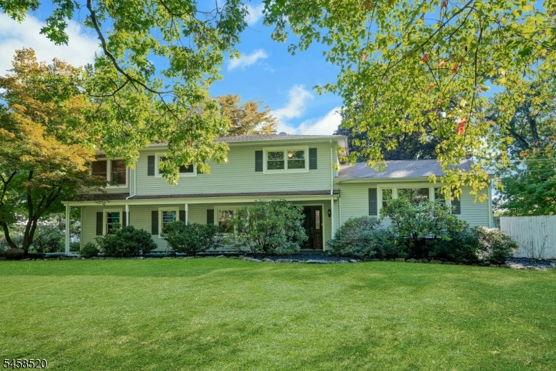 15 Camelot Way Property Photo 2