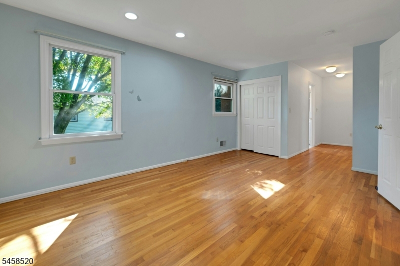 15 Camelot Way Property Photo 22