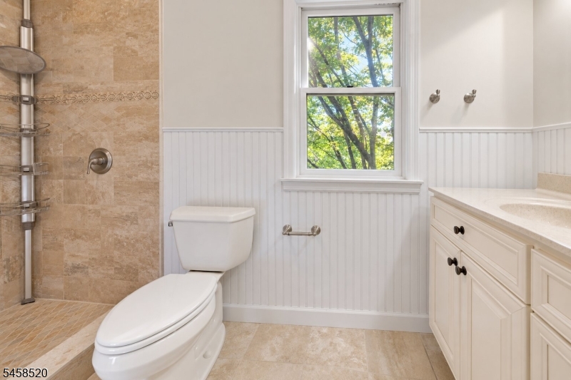 15 Camelot Way Property Photo 31