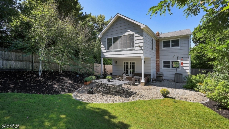 364 South St Property Photo 22