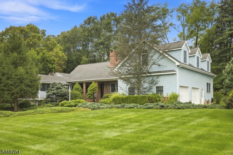 1 Strong Ln Property Photo 2