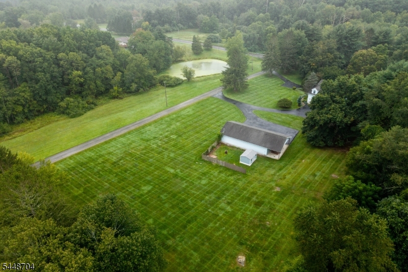 1 Strong Ln Property Photo 6