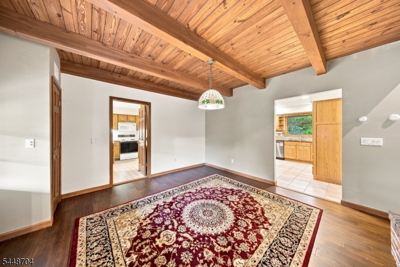 1 Strong Ln Property Photo 16