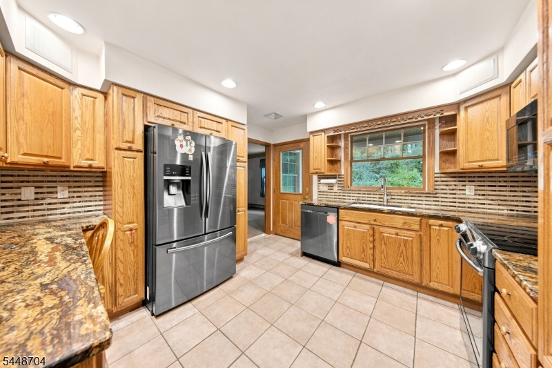 1 Strong Ln Property Photo 17