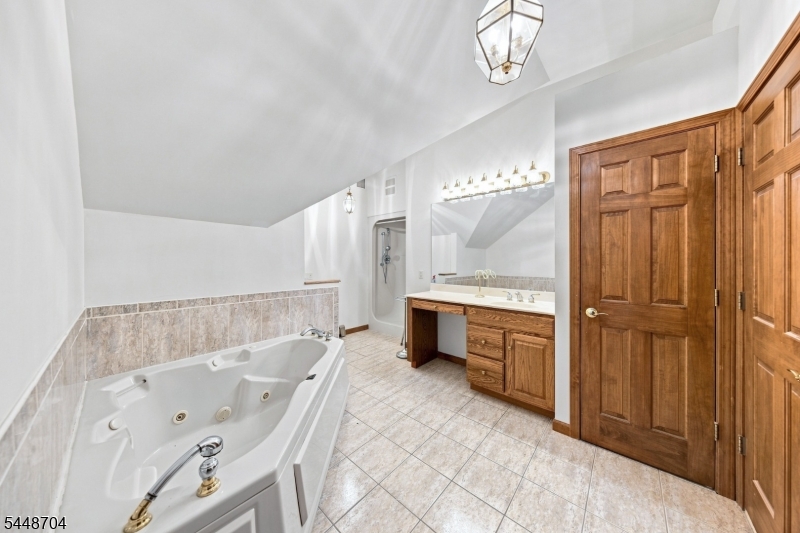 1 Strong Ln Property Photo 28