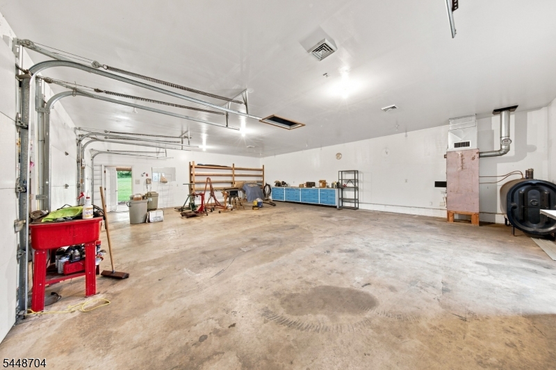 1 Strong Ln Property Photo 45