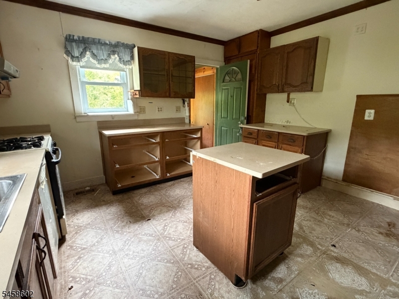 398 Gardens Ave Property Photo 3